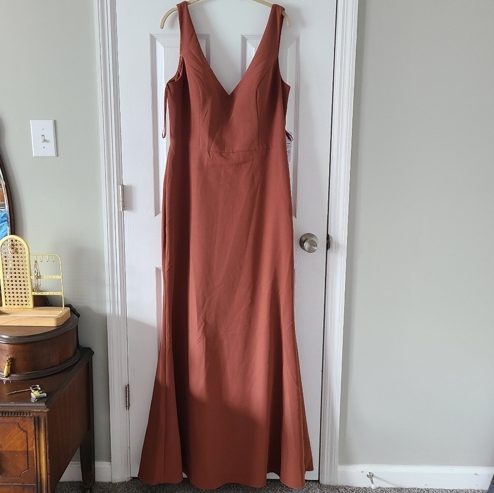 NWT Revelry Dakota Crape Dress - Picture 2 of 6